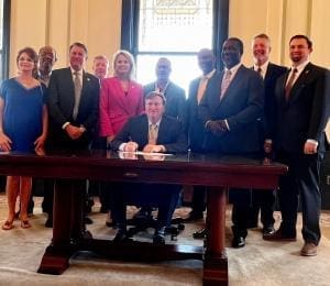 Mississippi Pawnbrokers Attend Governor’s Signing Ceremony